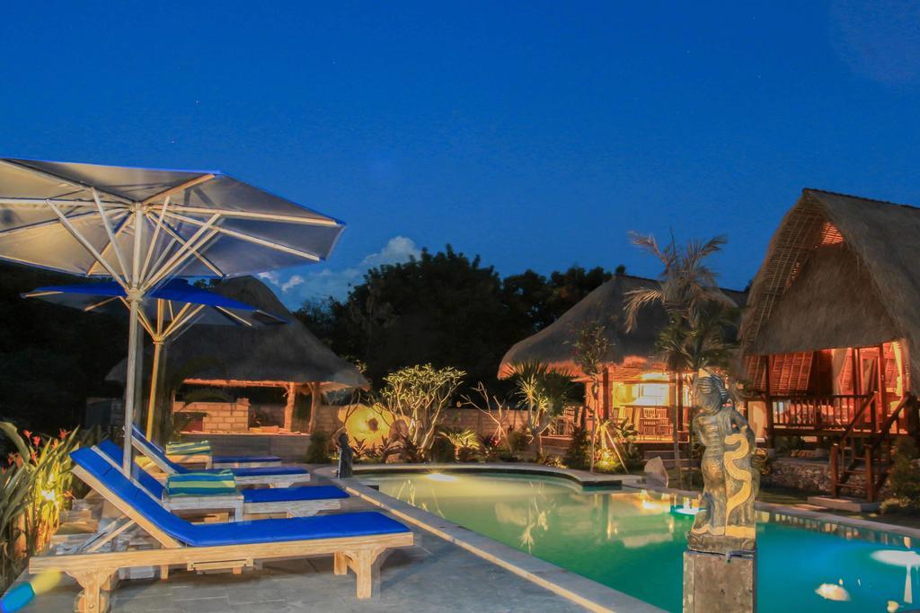 Harta Lembongan Villas Rum bild